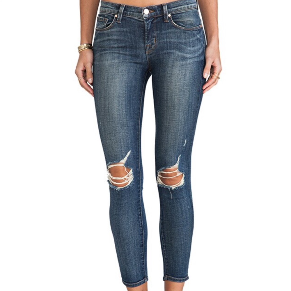 J Brand Distressed Capri Skinny Jeans. Size 26